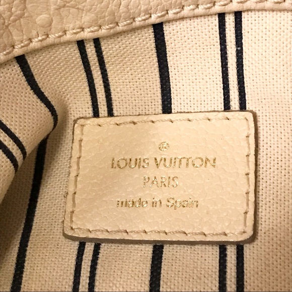 Authentic Louis Vuitton Artsy White Monogram Empreinte Leather Shoulder Bag - Picture 2 of 14